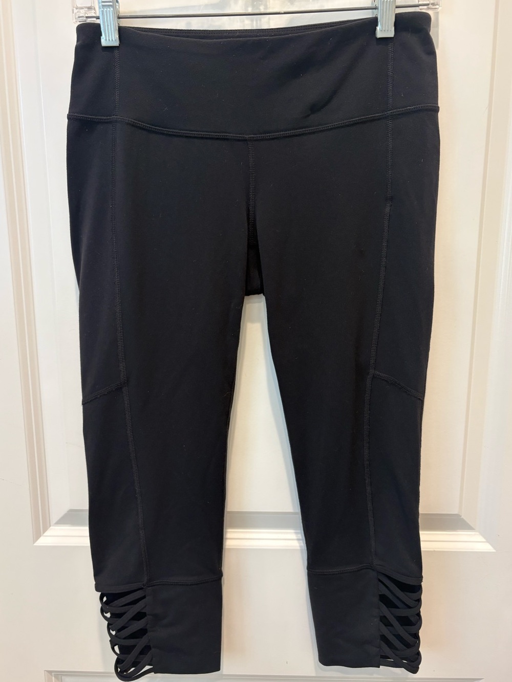 Athleta Black High Rise Strappy Crop Leggings Size Small